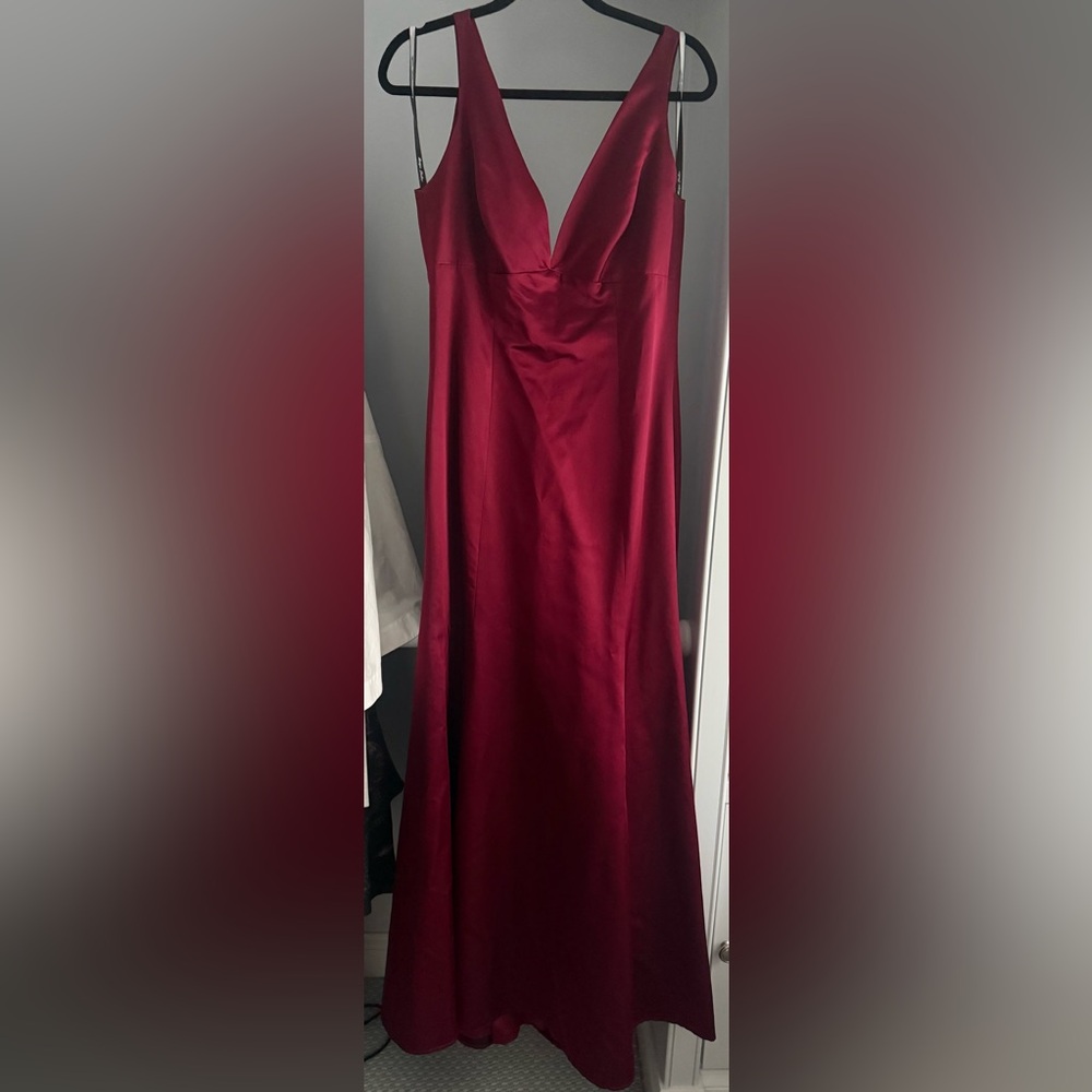 Monique Lhuillier Deep Red Gown
